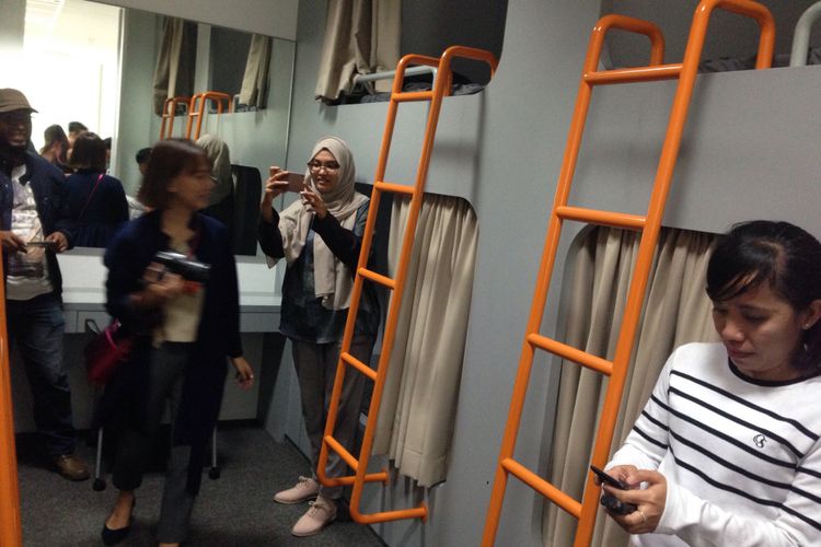 Sleeping pods, fasilitas tempat tidur yang diperuntukkan bagi karyawan kantor pusat Shopee di Singapura.