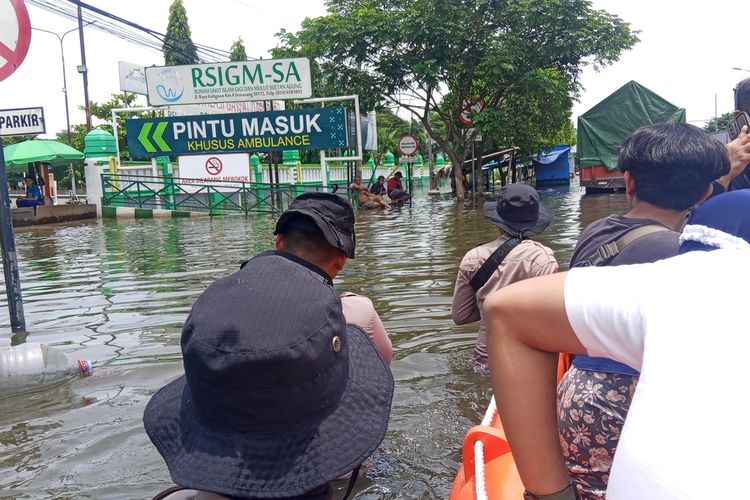 8.300 Warga Semarang Masih Terdampak Banjir, Ketinggian Hampir 1 Meter