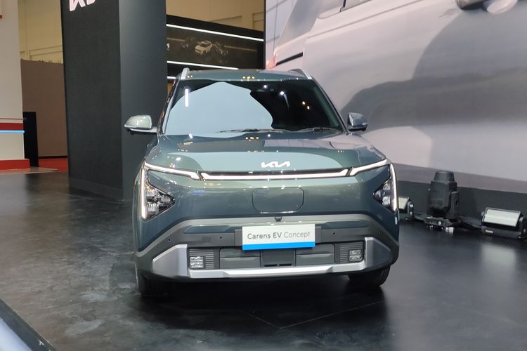 Strategi Kia: Carens EV & ICE Bersanding di Pasar Indonesia