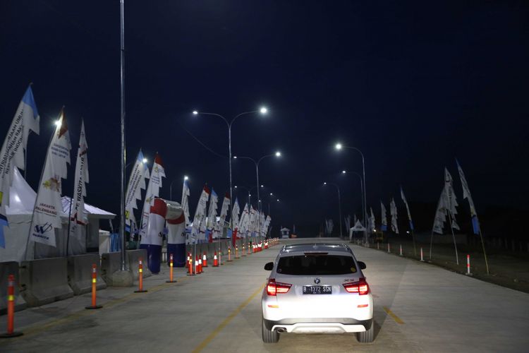 Tempat Istirahat atau rest area di ruas tol Pejagan-Pemalang Seksi 3-4.