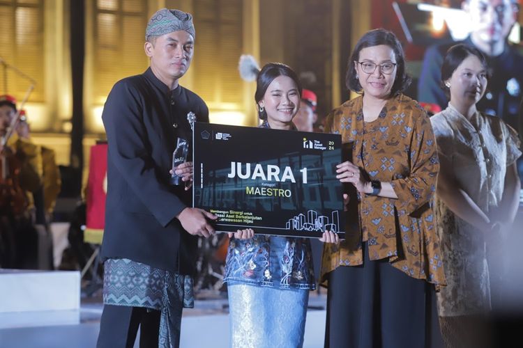 Pemerintah Kabupaten (Pemkab) Bandung menerima penghargaan Juara 1 dalam kategori Maestro di ajang The Asset Manager 2024, di Gedung A.A. Maramis, Jakarta, Selasa (8/10/2024).