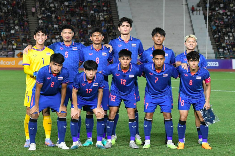 Timnas U22 Thailand di SEA Games 2023 Kamboja. Thailand akan melawan Indonesia pada partai final sepak bola putra SEA Games 2023 di Stadion National Olympic, Phnom Penh, pada Selasa (16/5/2023) pukul 09.00 WIB. (Sumber foto: Tangkapan layar Instagram Thailand National Football Team)