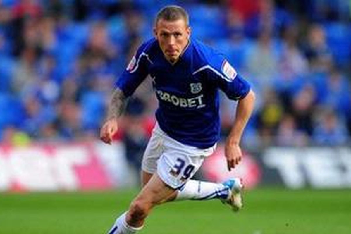 Penyerang Craig Bellamy.