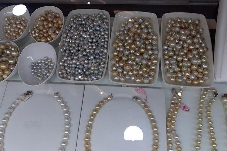 Butiran Mutiara Laut Selatan (South Sea Pearl) asal Indonesia