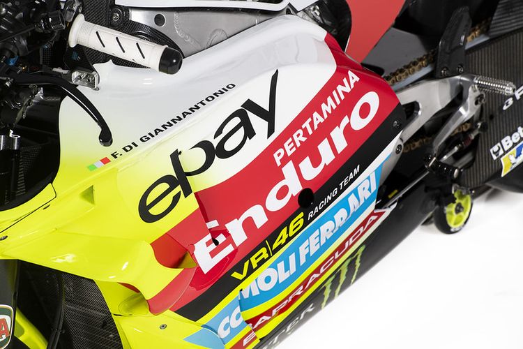 Pertamina Enduro VR46 Racing Team dengan livery yang didominasi warna kuning dan putih