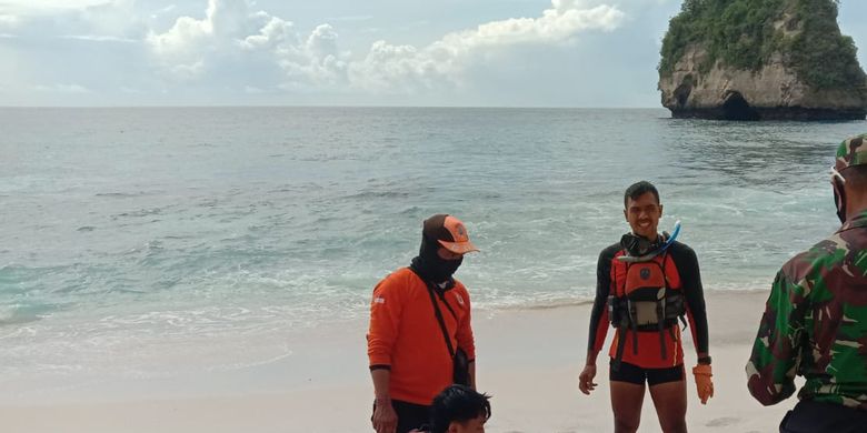 Berita Harian Turis Malaysia Hilang Di Pantai Diamond Nusa Penida
