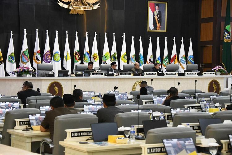 Merasa Dilecehkan Dedi Mulyadi, Fraksi PDI-P Walk Out dari Rapat DPRD Jabar