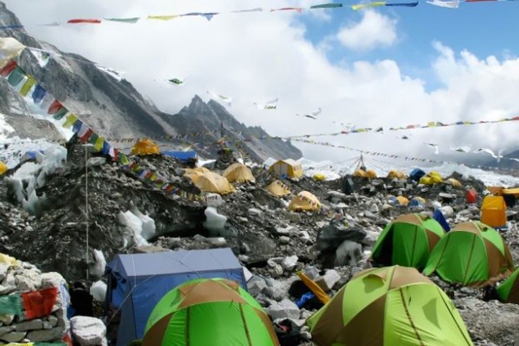 Pendaki meninggalkan sampah di Gunung Everest