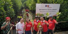 Jaga Kelestarian Lingkungan, KAI Commuter Tanam 1.015 Bibit Mangrove di Muara Tawar Segarajaya