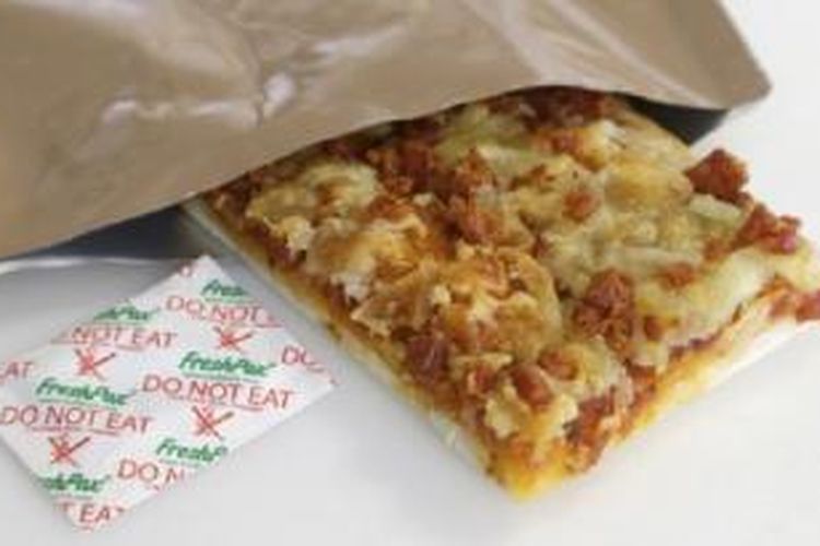 Protitipe pizza tahan lama yang dikembangkan oleh militer Amerika. 