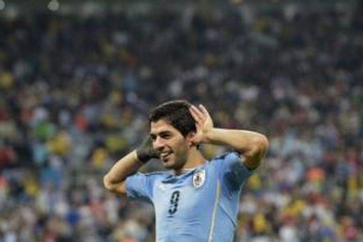 Striker tim nasional Uruguay, Luis Suarez.