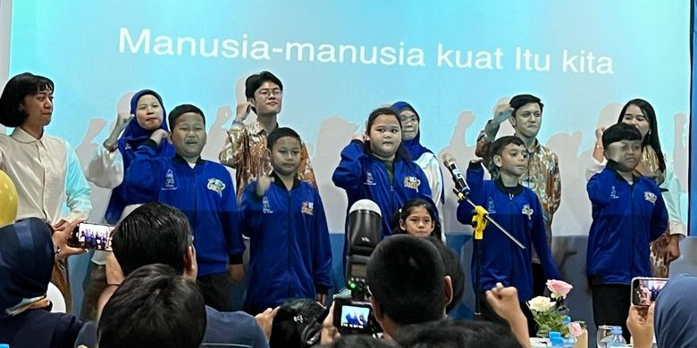 Penampilan anak-anak penyintas kanker di acara peresmian Graha YOAI (26/7/2023).