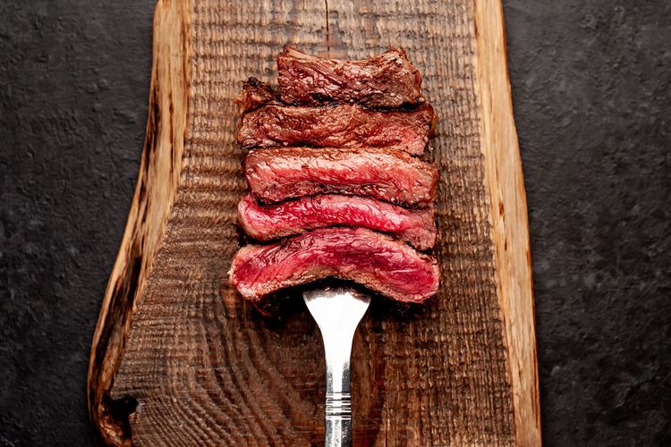 Ilustrasi tingkat kematangan daging steak.