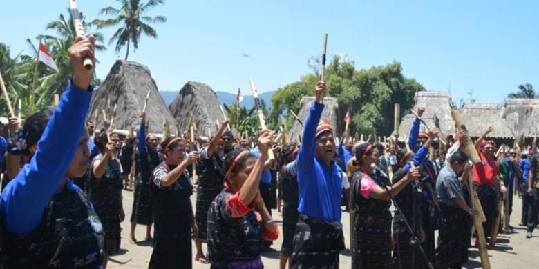 Musik suling di Kabupaten Ngada, Nusa Tenggara Timur.