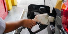 Awas Hoaks! Kecepatan Nozzle Tak Pengaruhi Takaran BBM di SPBU