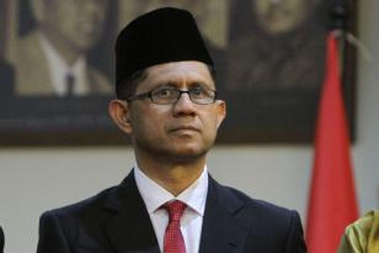 Pimpinan terpilih KPK periode 2015-2019, Laode M Syarif, pada acara serah terima jabatan, di Gedung KPK, Jakarta, Senin (21/12/2015).