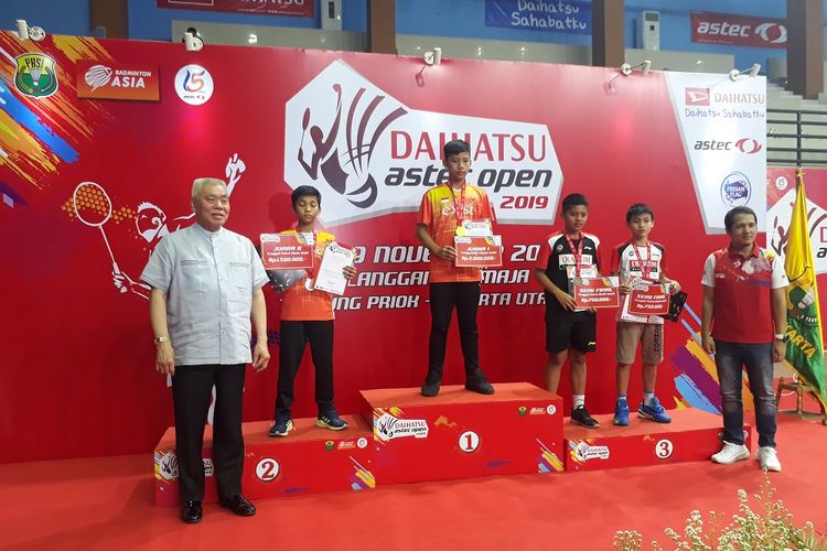 Podium kejuaraan Daihatsu Astec Open 2019 di GOR Tanjung Priuk, Jakarta Utara, Sabtu (9/11/2019).