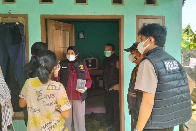 Tetangga Cium Bau Tak Sedap, Mahasiswi Ditemukan Tewas di Rumahnya di Cibinong