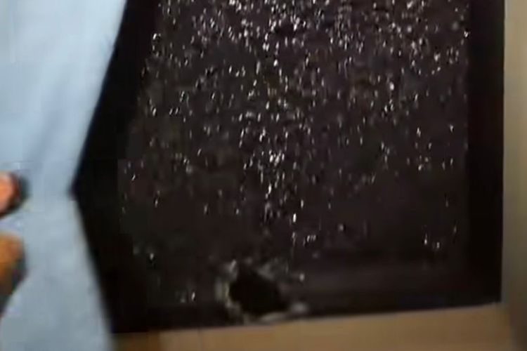 Disangka Suporter, Bus Jemaah Pengajian Dihujani Batu di Tol Warugunung Surabaya