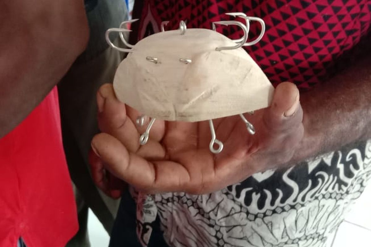 Pelatihan Pembuatan Pancing Gurita di Kabupaten Ende, Provinsi NTT, secara blended learning pada Jumat (26/11/2021) hingga Sabtu (27/11/2021).
