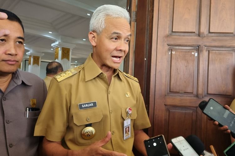 Ganjar Pranowo usai menghadiri rapat forkompinda di Wisma Perdamaian, Senin (4/9/2023).