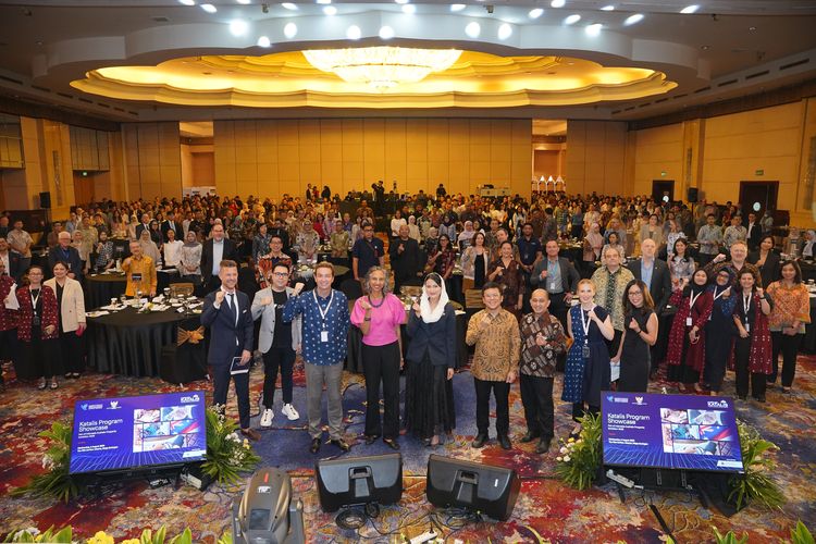 Pameran Program Katalis menampilkan berbagai kisah sukses dari sektor prioritas, termasuk kesehatan dan perawatan lansia, pelatihan vokasi, transformasi digital, dan pertanian.