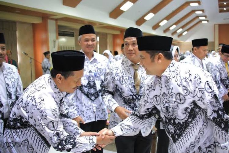 Insentif guru dan tendik di Kota Tangerang jadi yang tertinggi se-Provinsi Banten.