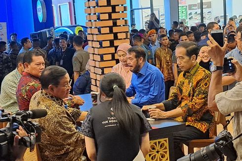 Jokowi Ngopi Bareng Ketua MK, Panglima TNI hingga Sandiaga Uno Usai Buka Jakarta Fair 2023