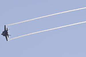 3 Sumber AS Konfirmasi Jet Tempur Jatuh di Iran, Kali Pertama Terjadi