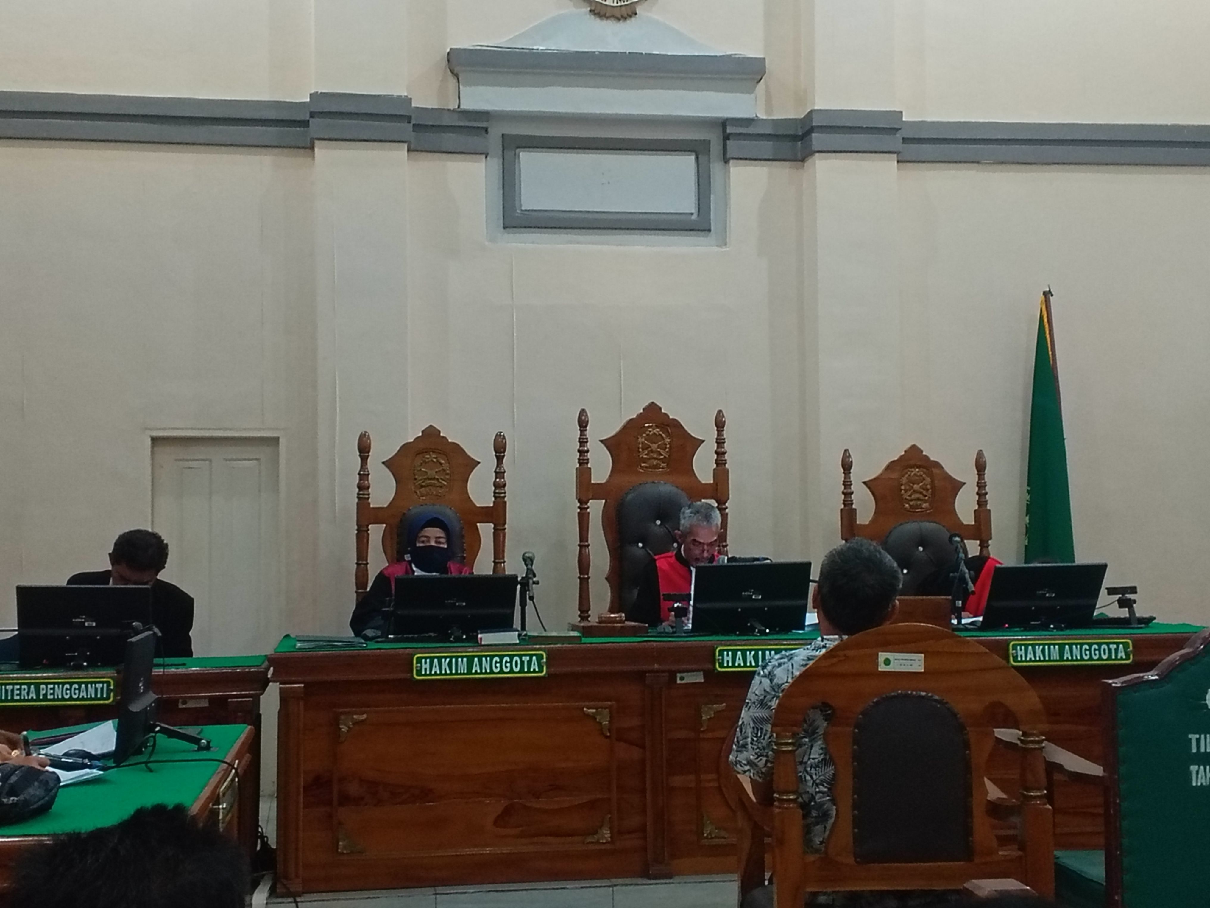 Diduga Korupsi, Pensiunan Perwira TNI dan Anaknya Divonis 9,5 Tahun Penjara