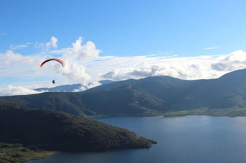 Tim Mapala UI Berhasil Terbang di Atas Dua Danau Pegunungan Arfak