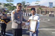 Siswa Pemanjat Tiang Bendera Dapat Penghargaan