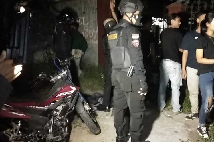 Anggota geng motor ditangkap Tim Maung Galunggung Polresta Tasikmalaya di Jalan Perintis Kemerdekaan Kawalu, Kota Tasikmalaya, Minggu (29/8/2021) dini hari.