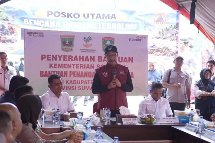 Kunjungi Solok, Mensos Sebut Penyintas Banjir Bandang Butuh Huntara dan Jadup 