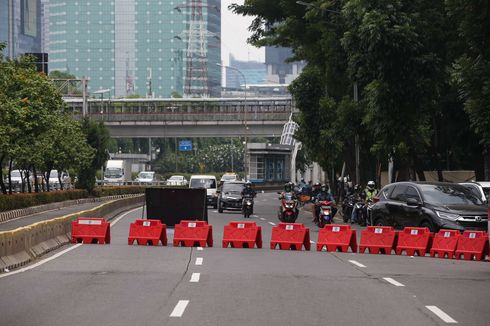 Ada Unjuk Rasa, Pintu Keluar Tol Dalam Kota di Pejompongan Ditutup