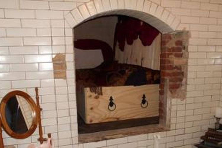 Hotel di Maine menawarkan pengalaman bagi tamu untuk menginap di ruang bawah tanah yang merupakan tempat jasad pastur gereja yang telah bersemayam lebih dari 100 tahun.