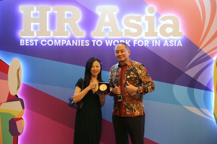 APP Group meraih penghargaan HR Asia dalam dua kategori utama, yaitu Best Companies to Work 2024 dan Sustainability Workplace Awards 2024.