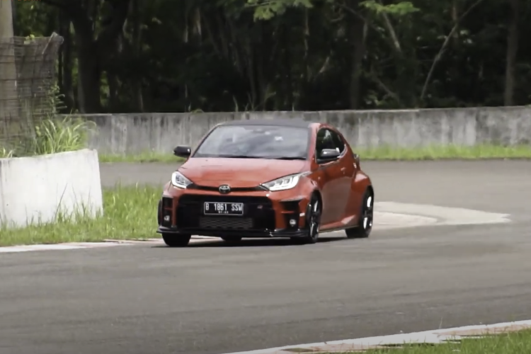 Test Drive Toyota GR Yaris