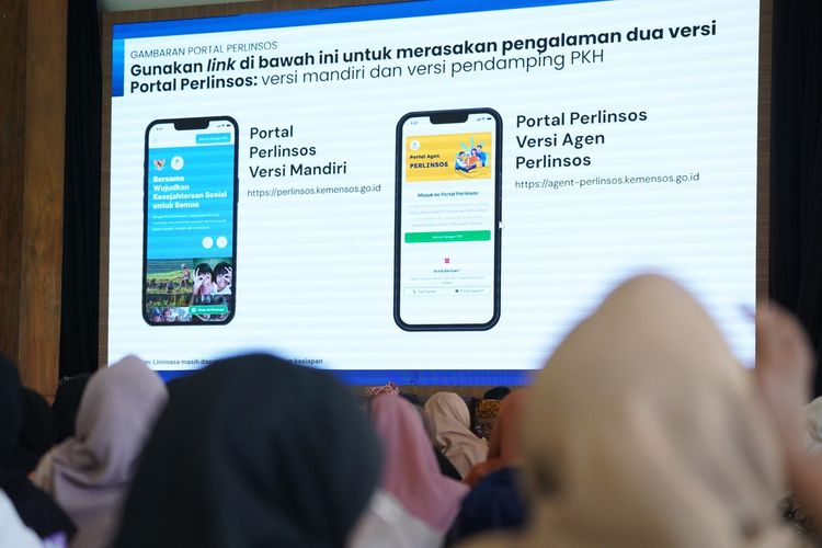 Pemaparan terkait portal Perlindungan Sosial (Perlinsos) dalam uji coba digitalisasi program Perlinsos di Kabupaten Banyuwangi, Jawa Timur, Kamis (18/9/2025).