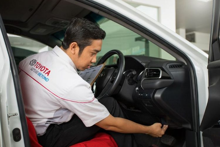 Program T-Care siap merawat mobil baru Toyota secara berkala. 