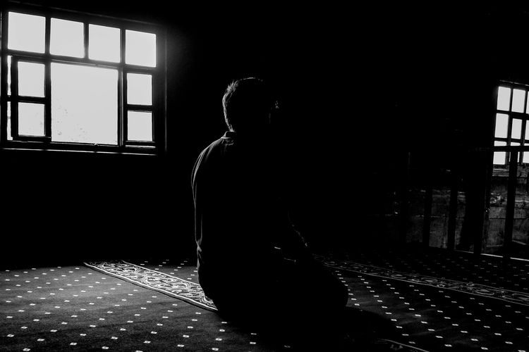 Niat dan Tata Cara Sholat Lailatul Qadar, Plus Amalan Tambahan di 10 Malam Terakhir Ramadhan