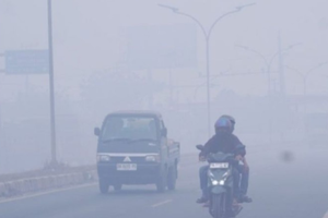 Kabut Asap Selimuti Banjarmasin dan Barito Kuala: Warga Ngeluh Mata Perih, Jarak Pandang 5 Meter