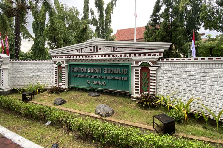 Kantor Bupati Sidoarjo di Jalan Gubernur Suryo