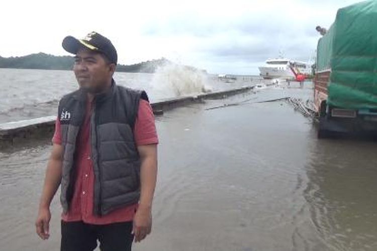 Ombak 2 Meter Akibatkan Banjir Rob di Dua Kecamatan di Parepare