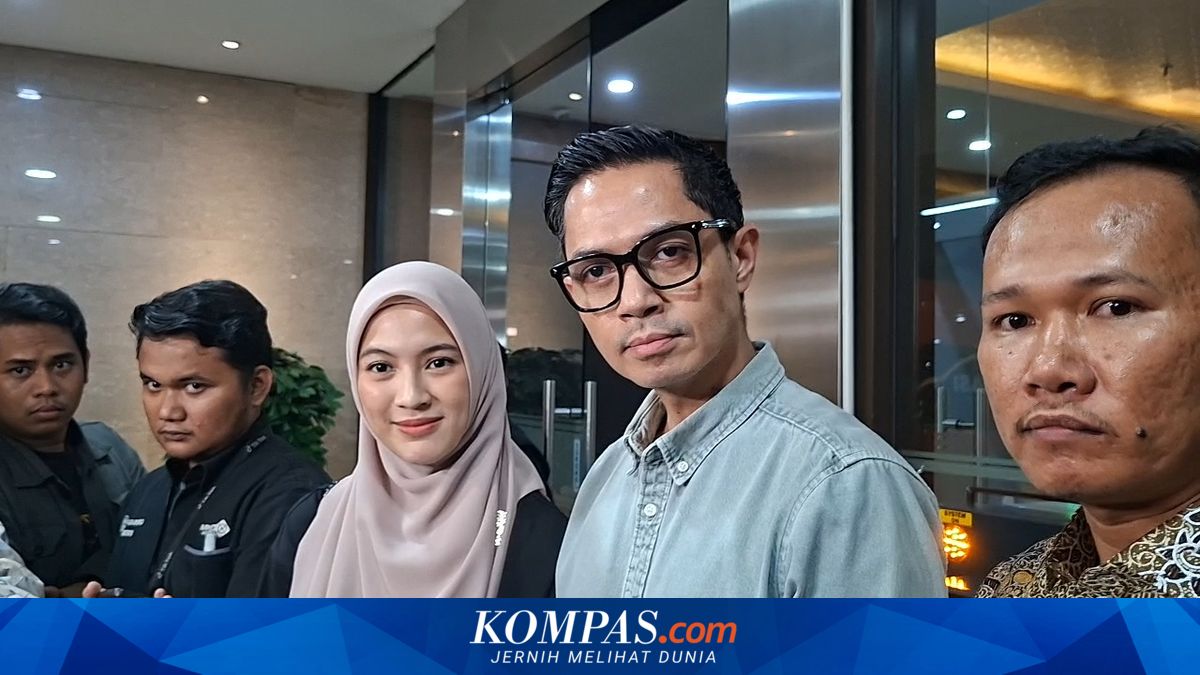 4 Fakta Dude Harlino dan Alyssa Soebandono Diperiksa Bareskrim soal Kasus PT DSI ~WR

Klik untuk baca: