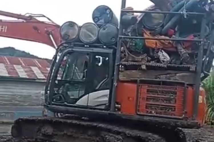 Viral 4 Eskavator Diduga Bawa Peralatan Tambang di Aceh Tengah, Camat: Hanya Buka Lahan