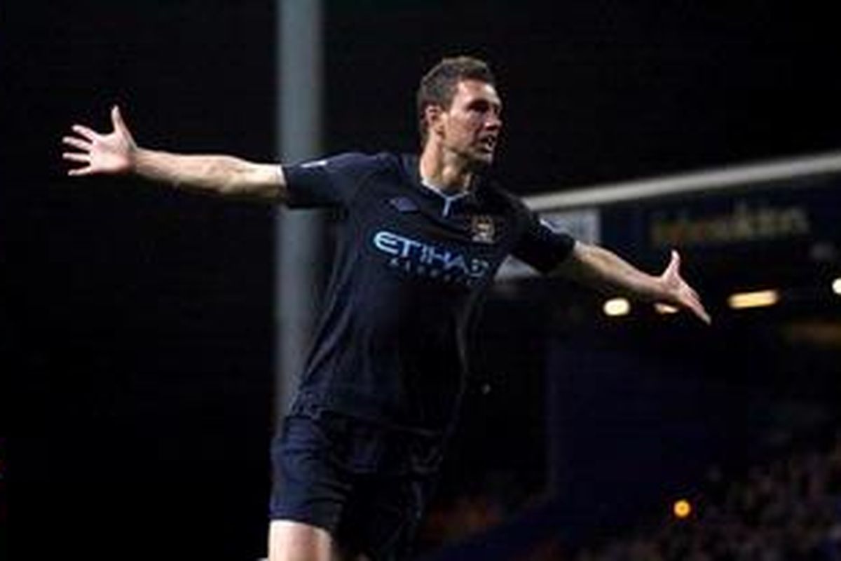 Striker Manchester City, Edin Dzeko