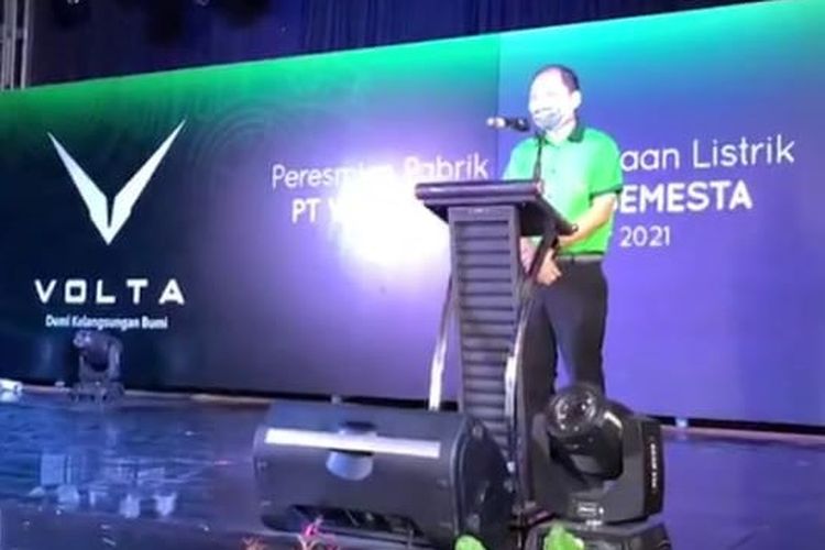 Direktur PT Volta Indonesia Semesta, Willty Awan dalam peresmian pabrik kendaraan listrik