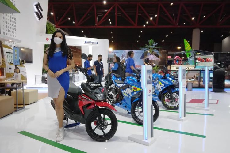 Suzuki ikut memajang beberapa model andalan roda dua di Indonesia International Motor Show (IIMS) Hybrid 2022.
