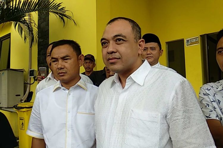 Calon Wakil Bupati Tangerang Mad Romli dan Calon Bupati Tangerang Ahmed Zaki di Kantor DPD Golkar Kabupaten Tangerang, Rabu (27/6/2018).